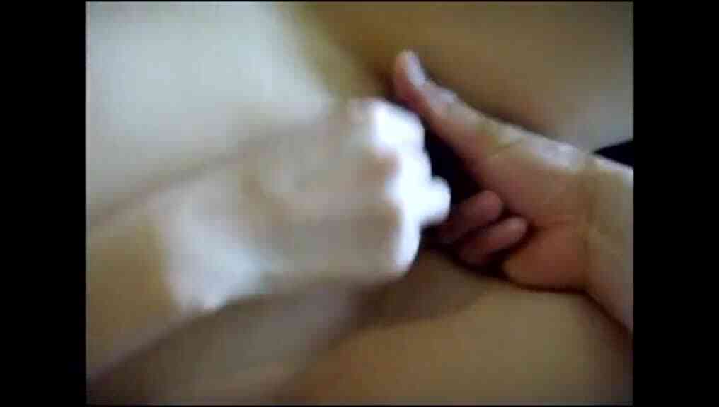 男友手指不夠力 只好自己來