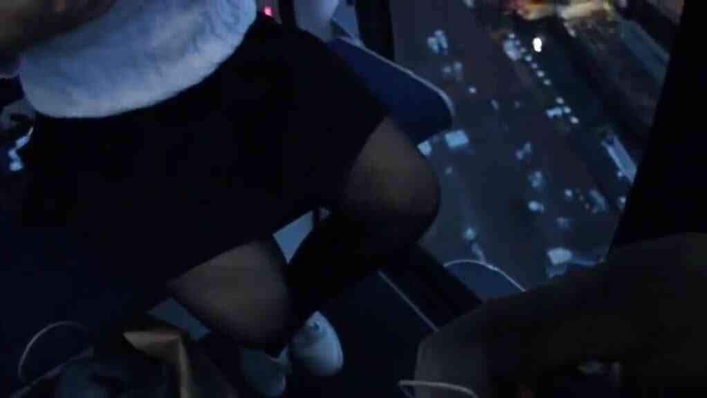 [歐美] 混血妹找朋友一起坐摩天輪露巨奶