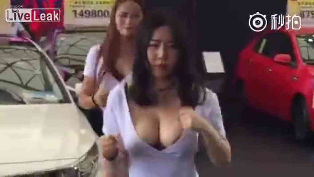 奶模大賽 不用比了就她第一名!