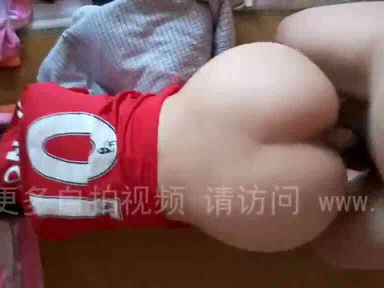 小情侶開房,女生誤以被內射