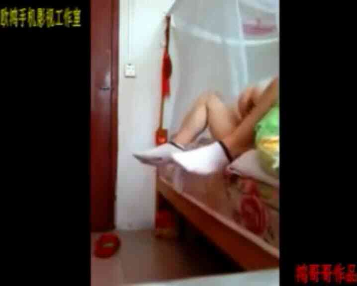 女孩和我共租一屋,孤男寡女天雷勾動地火開始...
