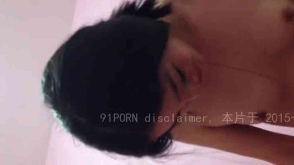 [好女人 不幹嗎?] 19歲小嫩模不想給拍 但淫蕩從後面來倒是蠻喜歡的～