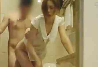 護士服小姐被我的大屌搞到求饒:「你射吧 我受不了啦!」