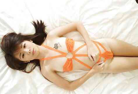 [新加坡] 星國經濟管理學院女學生Alicia劈腿富家子弟  激情性愛引發熱議影片合輯