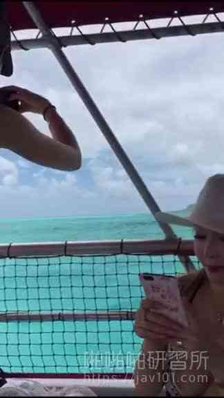 就說船上有個乳暈妞不是騙人的