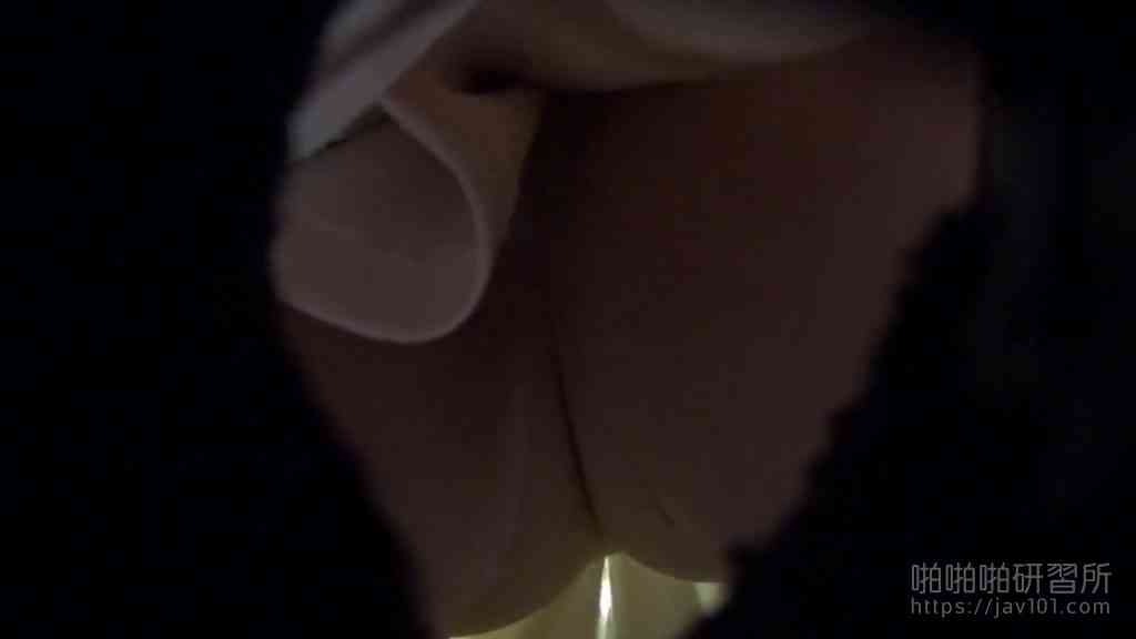 真‧偷拍神人!!高級相機在手 石榴裙下的任何秘密一個都不漏! 5.2