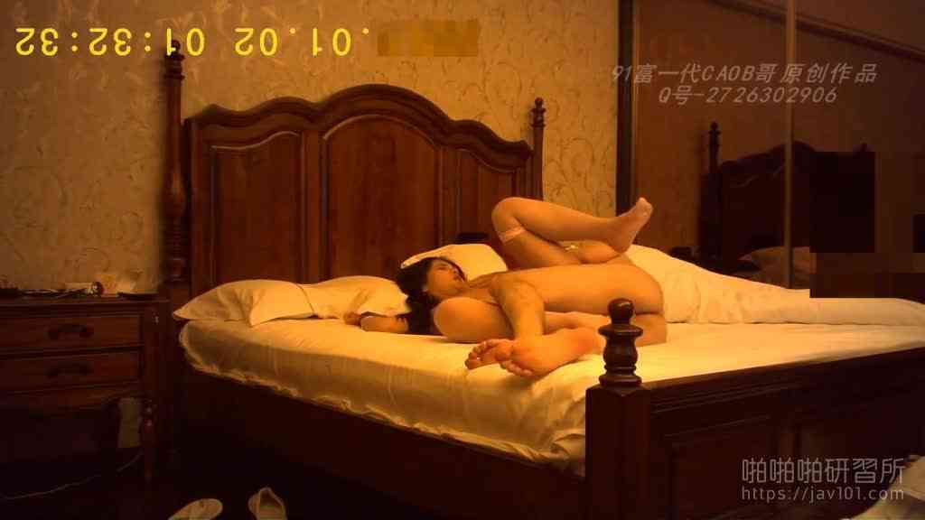 [JAV101本土精選!]兼職模特不光臉蛋漂亮!看那蹺美的臀部真實性與質量不容質疑!