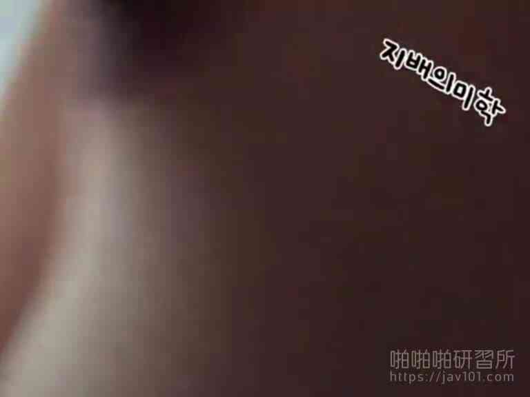 超騷氣大三正妹在小套房裡大玩性愛遊戲!最愛綑綁play:瞄準她的嘴射15