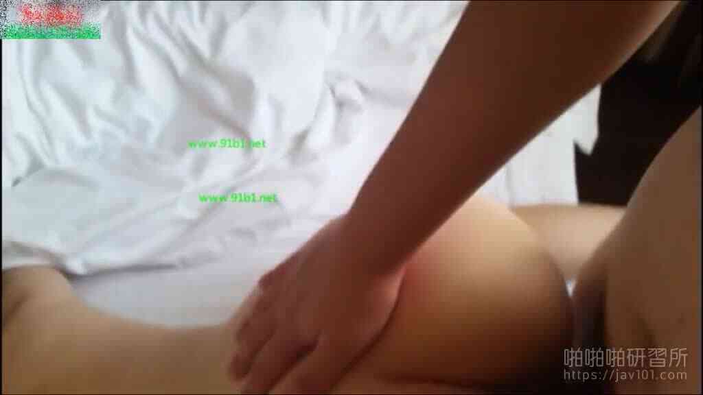 [JAV101本土精選!] 巨乳英文老師被學生搞得欲罷不能！