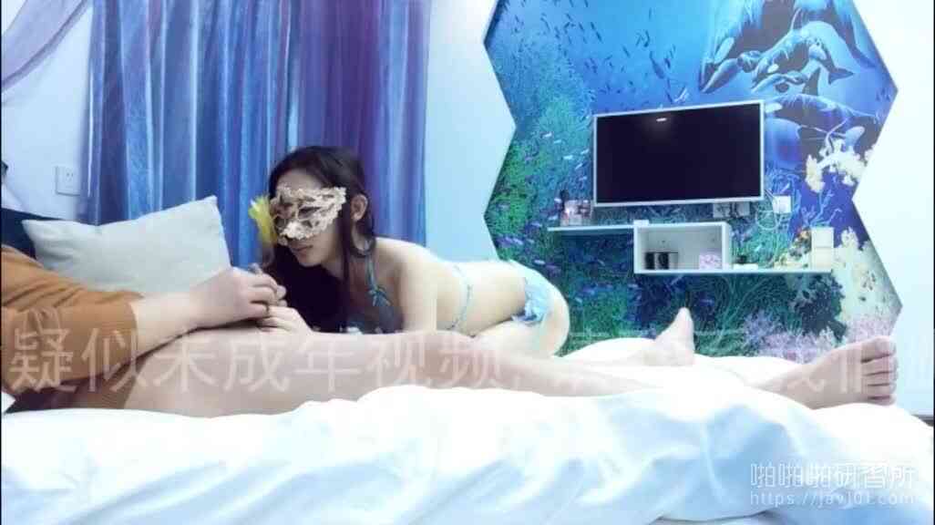 女人一飢渴就會表現出的真性情!極致口活~主動上位!女主角被誇有明星臉