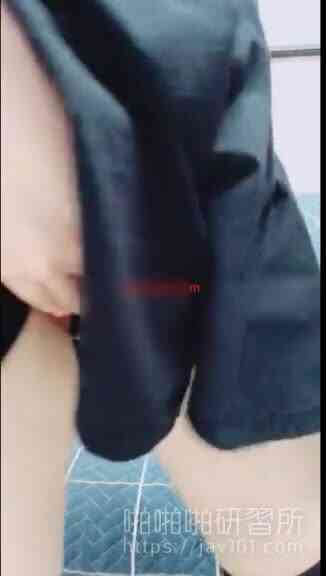 [JAV101 Featured Live!] พ่อแม่ของฉันจะไม่กลับบ้านจนกว่าจะหลังสิบโมงกลางคืน และสาวสวยบอกว่า ts ด้วยความตั้งใจที่จะล่อลวงคนอื่น!