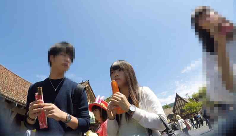 日本迪士尼出現偷拍之狼！青春少女底褲被看光！超高清畫質｢連摺痕都看得到」4