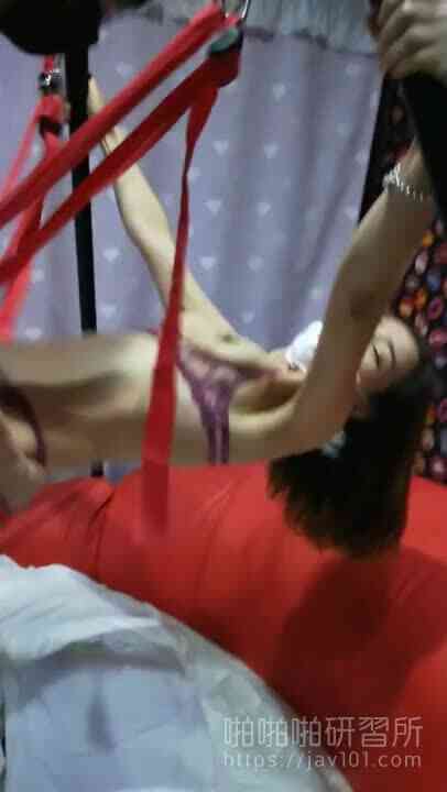 中俄混血浪妹美美超多花招!扮成空中飛人只為了感受更多快感~飛得越高叫得越浪~完全演繹SOD