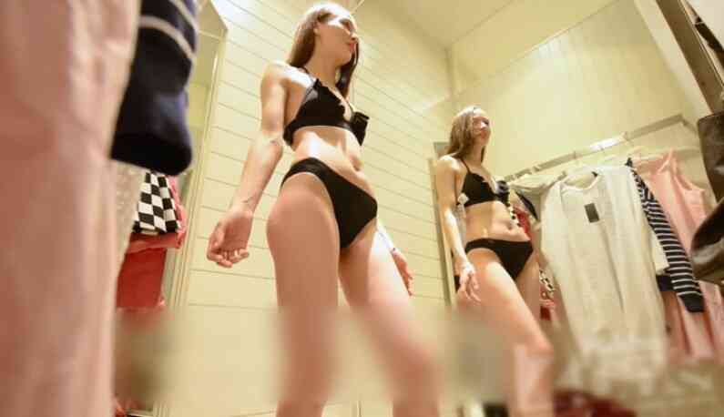 [ยุโรป]  แอบถ่ายสาวสวยในห้องแต่งตัว