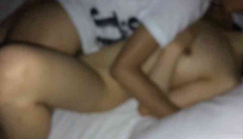 สาวกางเกงยีนส์นัดเย็ดหนุ่มในเน็ตครั้งแรก เจอหน้าก็พามาโรงแรมเลย ฟินๆ