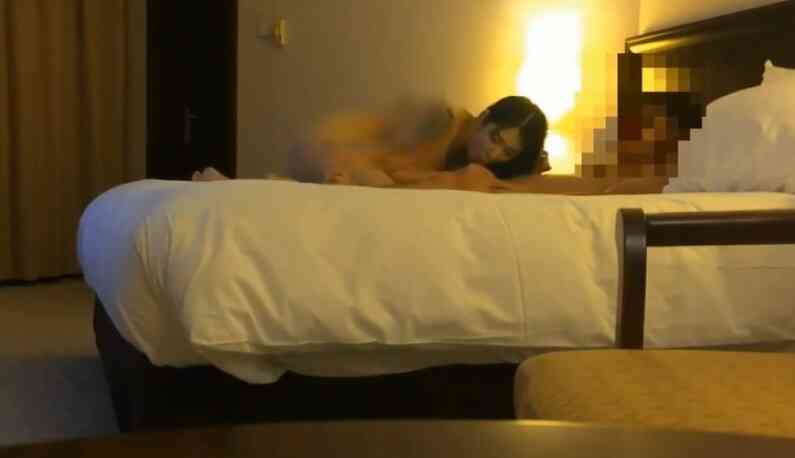 「好爽啊~老公」富商東北出差~直接約了173cm黑龍江妹子咪咪~肉絲絲襪發浪淫叫~一爽就叫老公~真想娶回家~