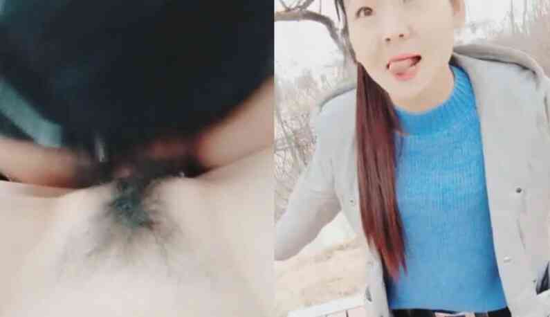 สาวถุงน่องอ่อยผู้ขับรถ