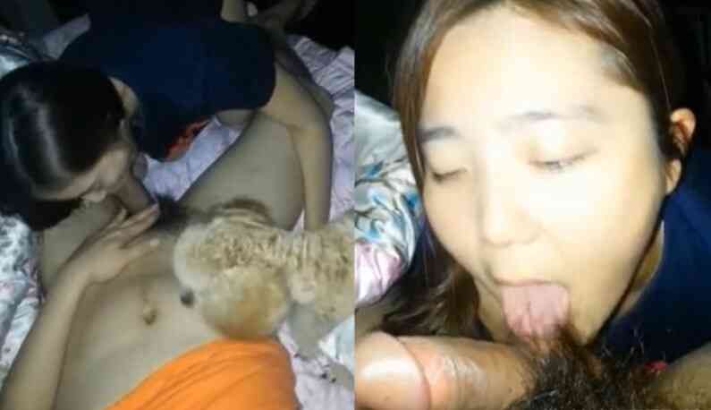 「媽媽你在吃什麼?」毛小孩在一旁看著媽媽吃著棒棒~被肉棒捅的嬌嫩呻吟~