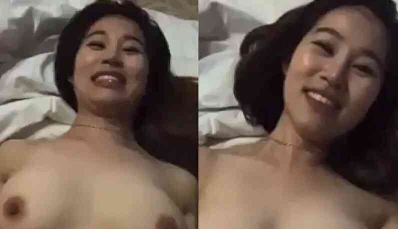 你笑著對我說~「哥哥你的肉棒真的好好吃~」
