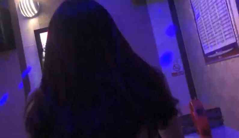 不是說好要唱歌嗎?怎麼有溫熱的東西進入我的鮑鮑裡了~