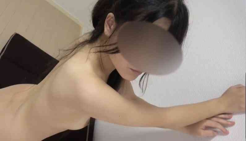 [FC2真實素人精選!] 不敢露臉的人妻~背著老公來赴約~ (2)