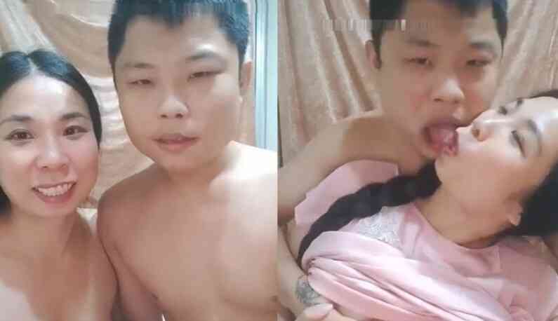 重口味母子檔~近親玩一波!!母子齊心齊力射精!!
