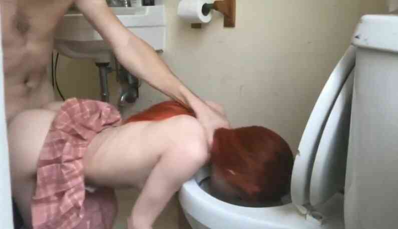 (ยุโรป) คาห้องน้ำกระหน่ำให้หลงลืม