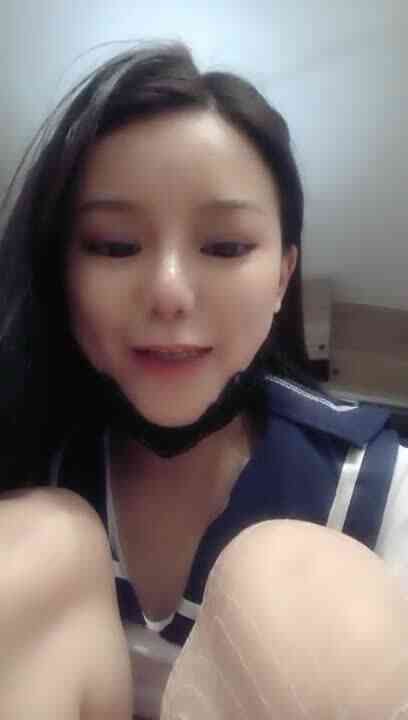 高颜值气质美女收费自慰大秀第二弹 颜值高身材好 木耳无毛 自慰插穴很诱人