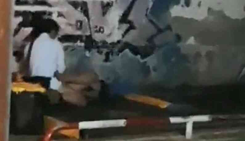 ข้างถนนก็เสียวได้ ไม่แคร์ใคร