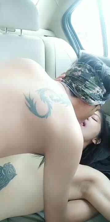 เงี่ยนไม่อยากรอถึงบ้าน เอากันบนรถเลย