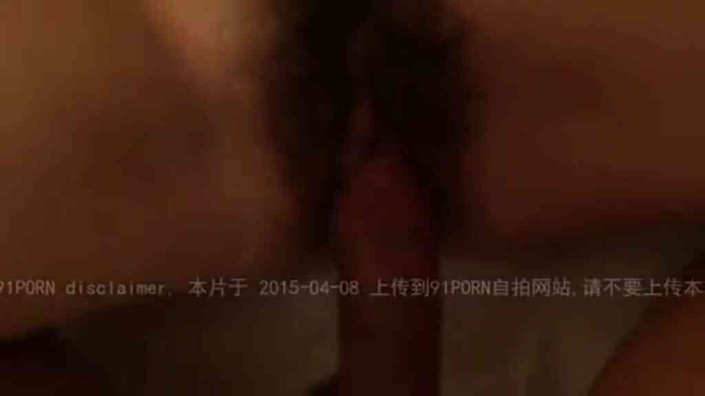 豪乳就是爽，做愛的時候很有節奏的搖擺